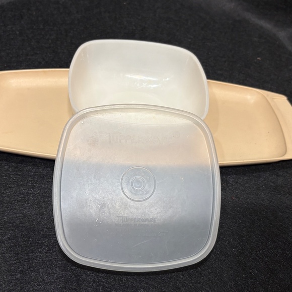 Vintage TUPPERWARE Chip Dip Snack Set SERVE ETTE Tray Gold #771 with Lid #772 - Picture 4 of 6